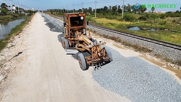 EXCELLENT Techniques Action Oldest Komatsu Motor Grader Spreading Gravel Operating Skills