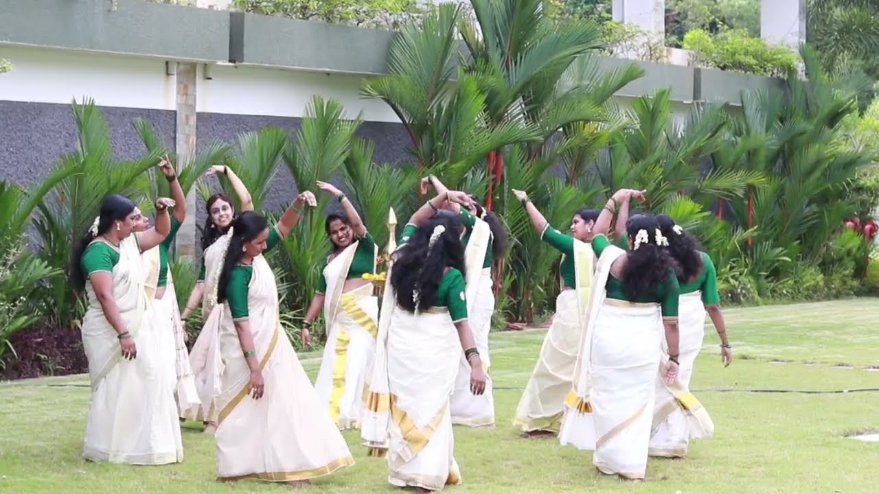 Kaithapoo manamenthe chanchalakshi thiruvathira dance