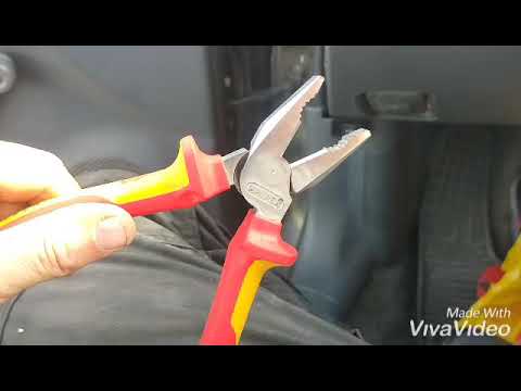 Плоскогубцы knipex 02 06 200 в работе несколько месяцев.