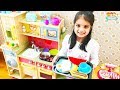 Cutie Play makes Breakfast for Mummy with favourite Toys for Girls | Katy Cutie Show