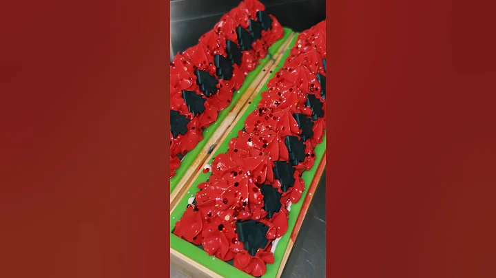 STARTING CHRISTMAS SOAP! 🎄 #christmassoap #soapmaking #soaping #soapmaker #soapmakingprocess #soap