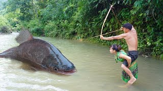 Primitive Life - Primitive Technology: Bushcraft Fishing Survival Use A Bow Catch Big Fish At Stream