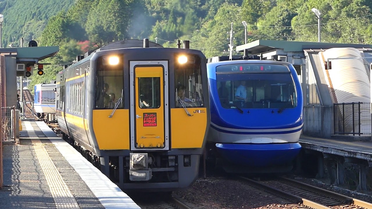 智頭急行 大原駅で交換する特急 スーパーいなば と特急 スーパーはくと Youtube