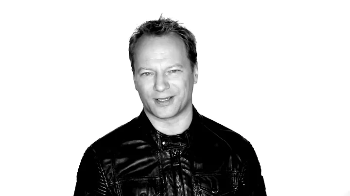 Maciej Stuhr zaprasza na premier "Wujaszka Wani" C...