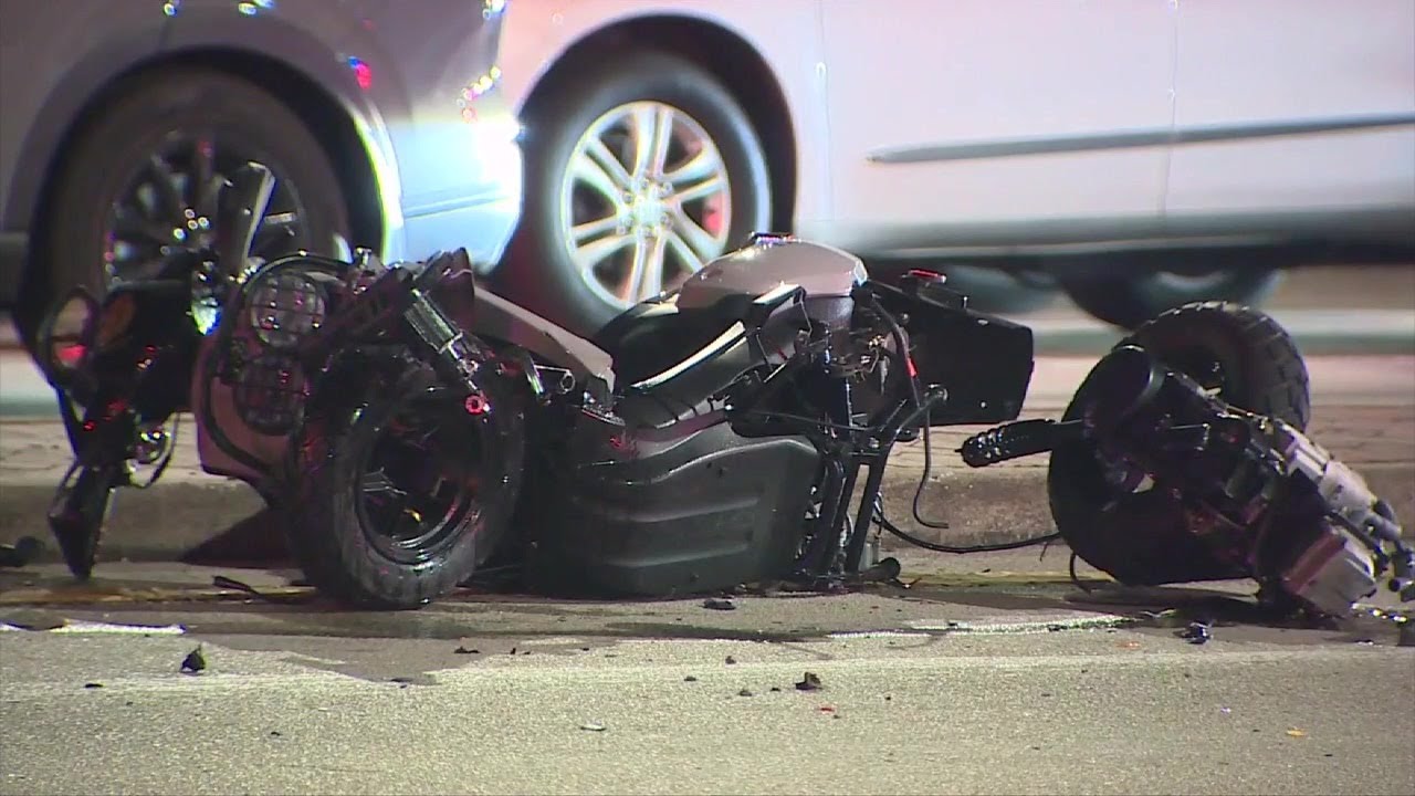 Moped rider hospitalized after hit-and-run in Miami Gardens - YouTube