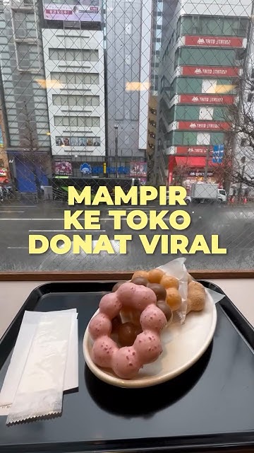 datang-ke-mister-donut-akihabara-mrdonut-fuwamoco-vtuber-anime