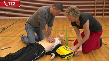 Herz-Lungen-Wiederbelebung mit AED (Urdu) - Cardiopulmonary resuscitation (Urdu)