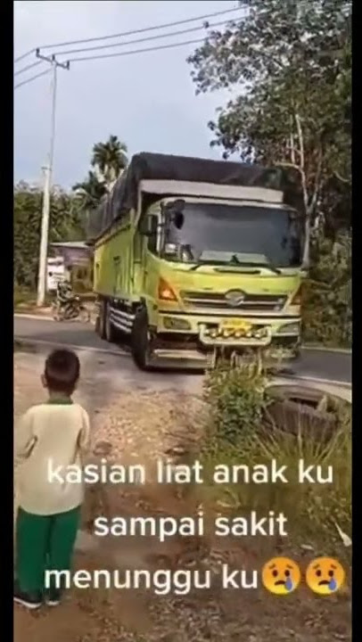 Mengharukan‼️viral tiktok Anak Menunggu Ayah Seorang Driver Truck Pulang kerja sampai sakit #shorts