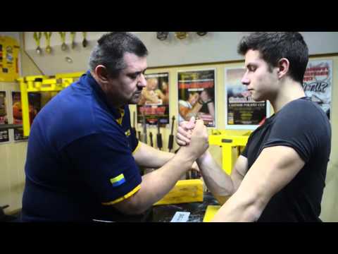 Video: Kako Pobijediti Sve U Armwrestlingu