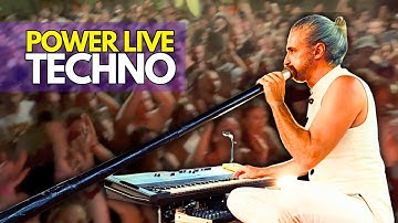 Crowd Goes Wild for Mind-Blowing Melodic Techno Live Looping