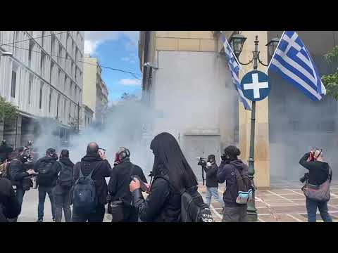 Επεισόδια στο πανεκπαιδευτικό συλλαλητήριο στη Σταδίου