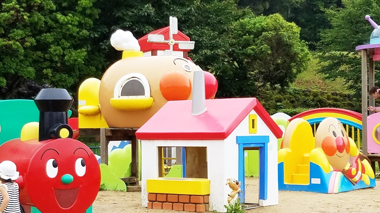 アンパンマン ミュージアム アニメ おもちゃ 公園 アンパンマンすべり台バイキンufoドキンufoもあるよ ブランコも Toy Kids トイキッズ Youtube