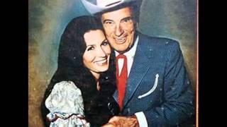 Watch Ernest Tubb Sweet Thang video