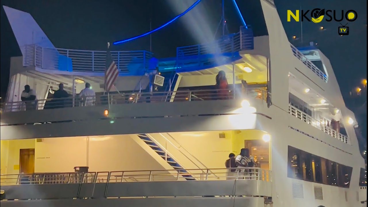 Summer Boat Ride in New York - YouTube