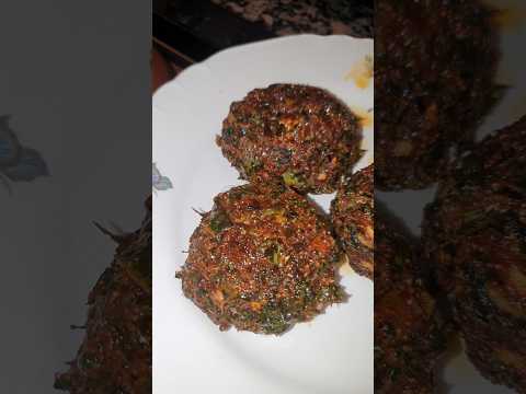 الشبتية الساحلية من يد ميمتي بعد القلي الشبتية نجمو نفوروها نرميوها في مرقة كسكسي بالخضرة شكشوكة