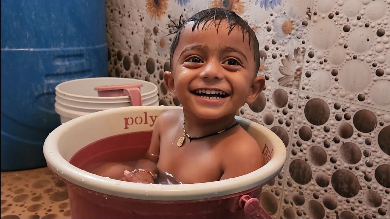 माऊली म्हणतोय पाच मिनिटं थांबा |