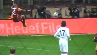 Felipe Melo topa yetişmek için Uçuyor!