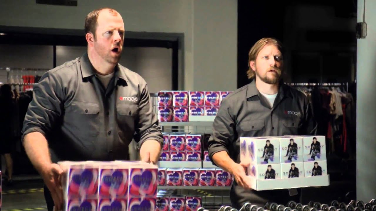 Justin Bieber Black Friday Macy's Comercial