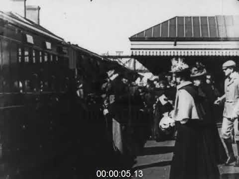 Train Arriving at Hove Station, Sussex, 1896 - Film 1011575
