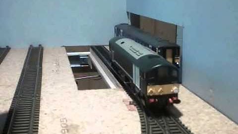motorised traverser on OO scale micro layout