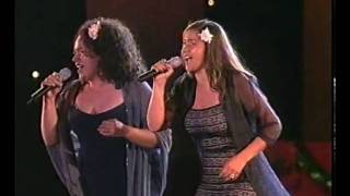 Video thumbnail of "Vika and Linda - Amazing Grace (Live)"