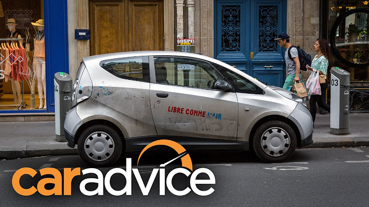 Autolib' EV car share system in Paris - 2015