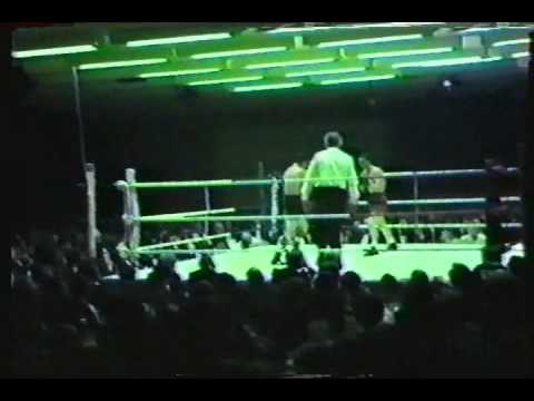 Boxing - British Featherweight Title 1981 - Steve 'Sammy' Sims vs Terry McKeown - KNOCKOUT