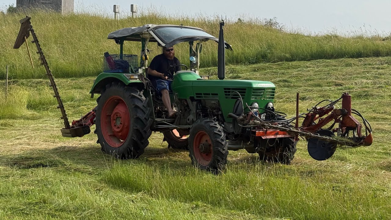 Gras mähen mit dem Deutz 5506 A | Doppelmähwerk von Busatis im Einsatz!