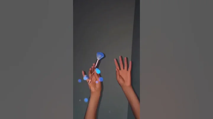 Glitter brush TikTok trend #viral #trending #viralshorts #trendingshorts #glitter #tiktok #instagram