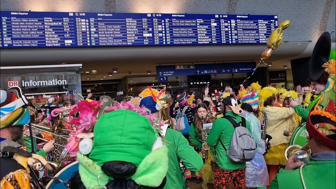Karneval in Köln 2026 Weiberfastnacht