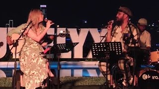 Duet Aqi dengan Istri di Perayaan 10 Tahun Alexa Berkarya Musik