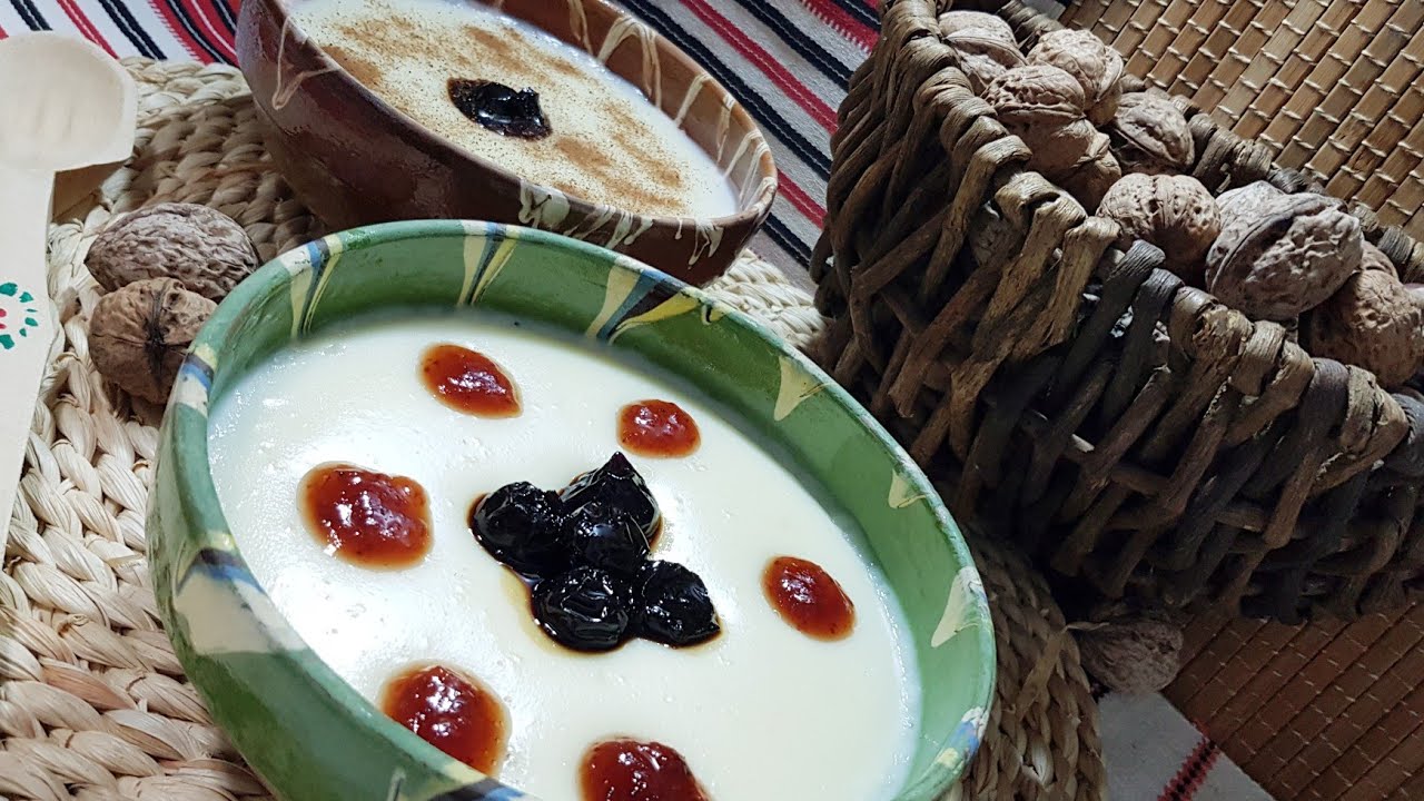 Coleașă sau colarez - desertul copilăriei din lapte și făină