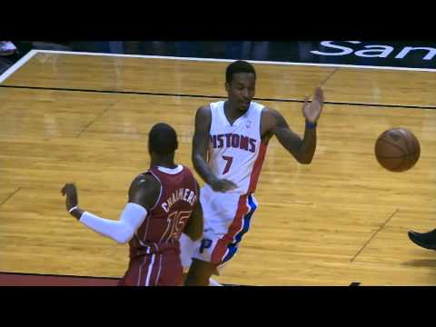 Josh Smith Throws the Poster Down on Chris Bosh