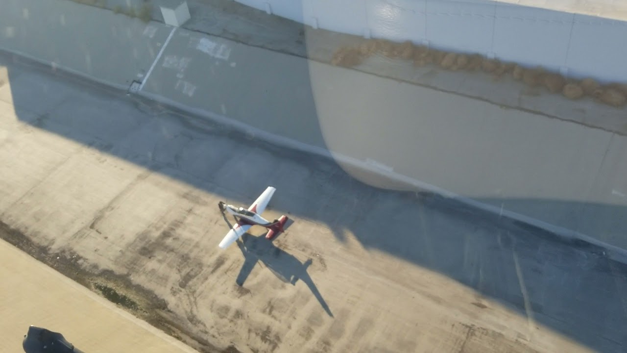 EL MONTE: Pilot makes emergency landing in the riverbed