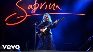 Sabrina Carpenter - Run and Hide (Tour Video)