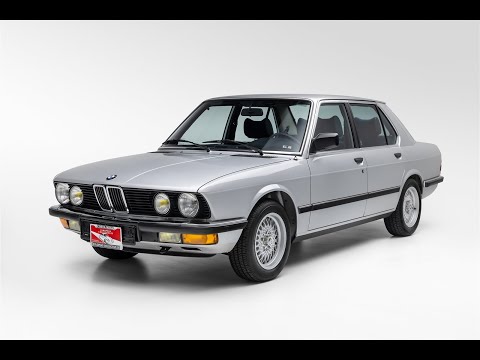 BM4521- 1982 BMW 528i