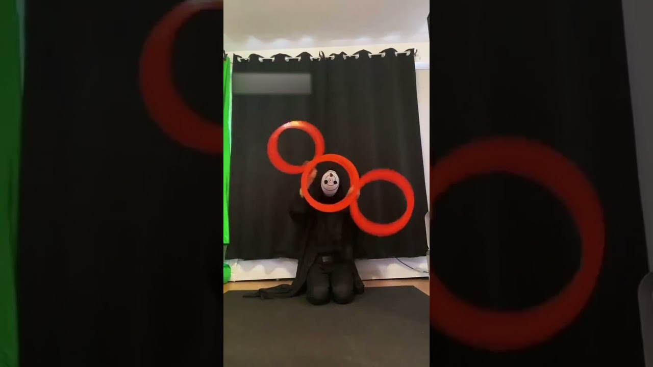 Guy Shuffles Multiple Rings And Shows Juggling Skills - 1188361