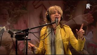 Leoni Jansen \u0026 Izaline Calister - Gimme Hope Jo'anna (Live uit Lloyd)