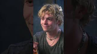 Watch The Driver Era’s Ross Lynch Introduce His Favorite Taylor Guitar | It Goes To 11