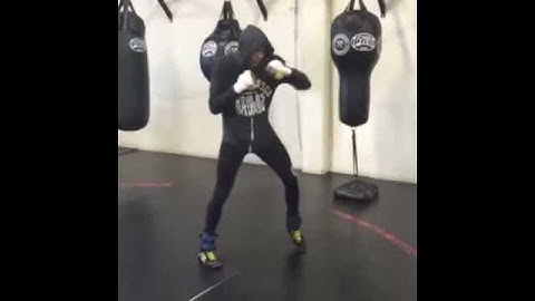 ANDERSON SILVA SHADOWBOXING