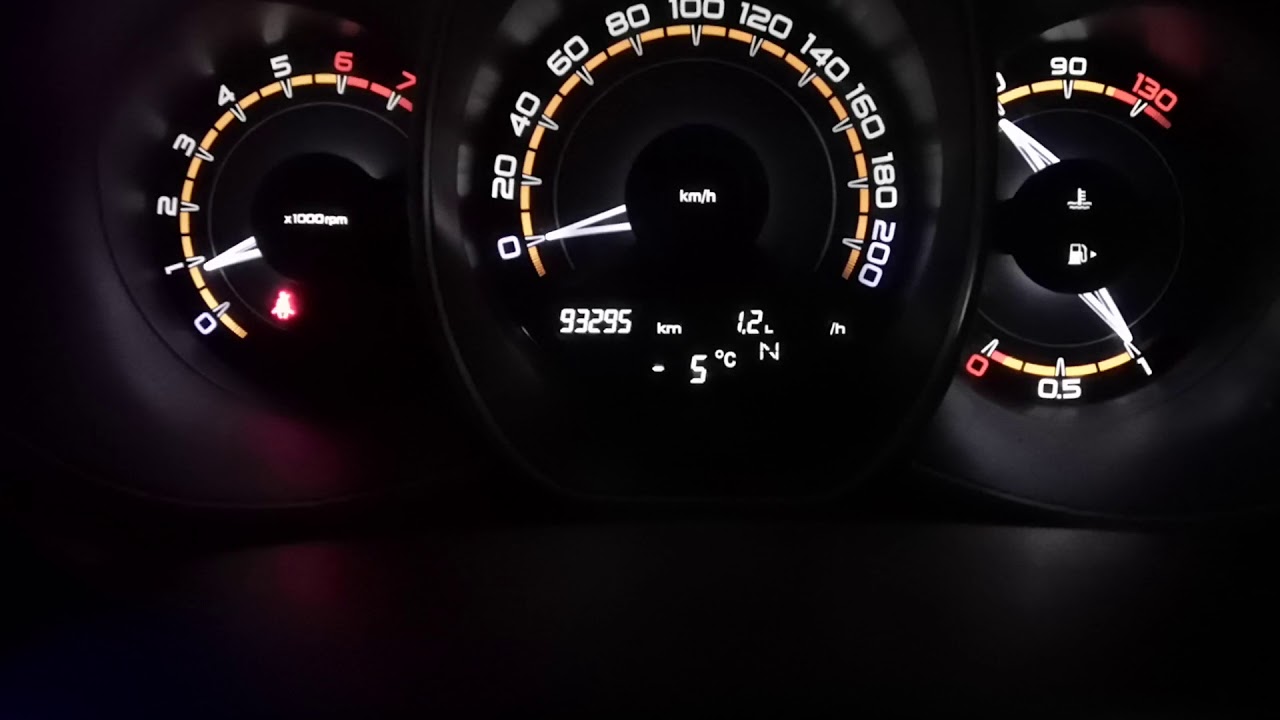 Веста1.8 робот свист подшипника либо ремня генератора - YouTube