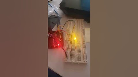 Encendido de tres leds en forma de semáforo, utilizando el programa arduino.