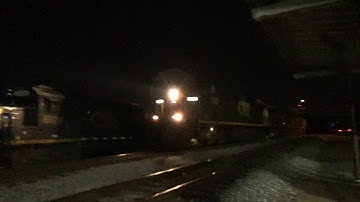 CSX ES40DC 5243 Leads 60mph Manifest M515-21 on 11/22/22