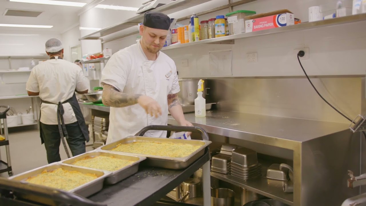 Catering Assistant 4 YouTube Catering Assistant 4 YouTube