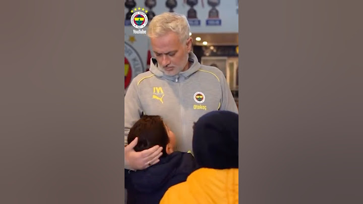 Mourinho’dan soğukta bekleyen Fenerbahçeli minik taraftarlara sürpriz #Fenerbahçe #Mourinho