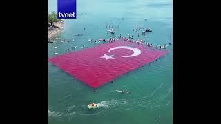 Sapanca Gölü'nde 1923 metrekarelik Türk bayrağı açıldı #19mayıs #türkbayrağı #shorts