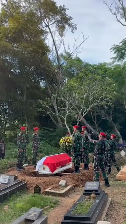 Pemakaman secara militer TNI #shorts #tniad #tni