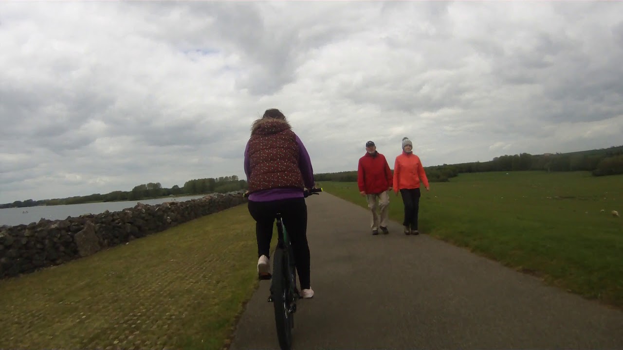 BIKING AROUND RUTLAND WATER YouTube