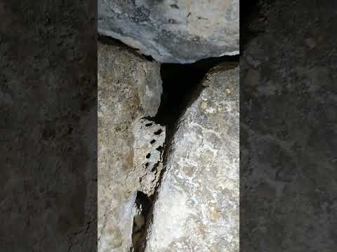 طاق شیرین و فرهاد واقع در ایلام و در واقع مقبره فوق العاده با ارزش