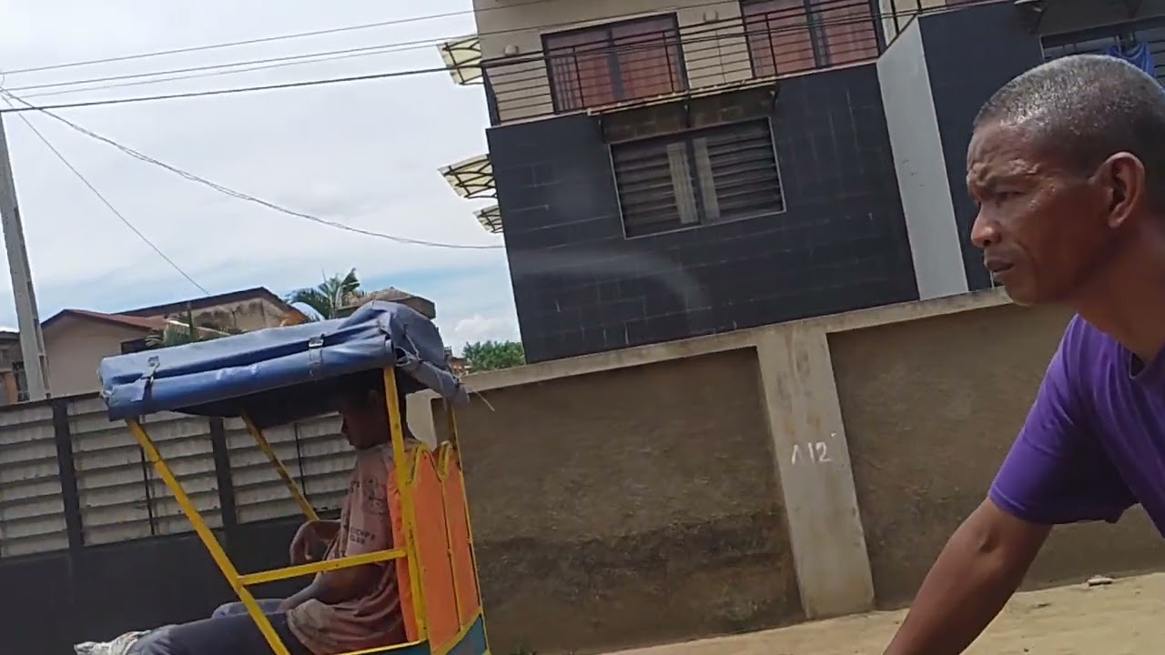 Ambohimena by Miarivola Mahazina to Ambavahadimangatsiaka - Streets view of Antsirabe Madagascar 